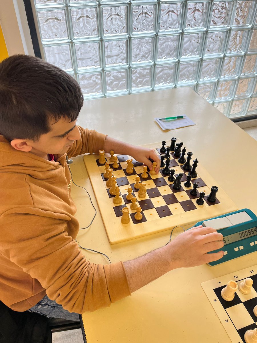 ONCE_oficial's tweet photo. ♟️Ibai López, joven ciego, participa hoy en Villava Navarra en un torneo internacional de ajedrez
¡Mucha suerte! 🍀🍀
#AjedrezACiegas @AjedrezEspanola #FEDC
@FIDE_chess @leontxogarcia https://t.co/ZaO5fQSH3a