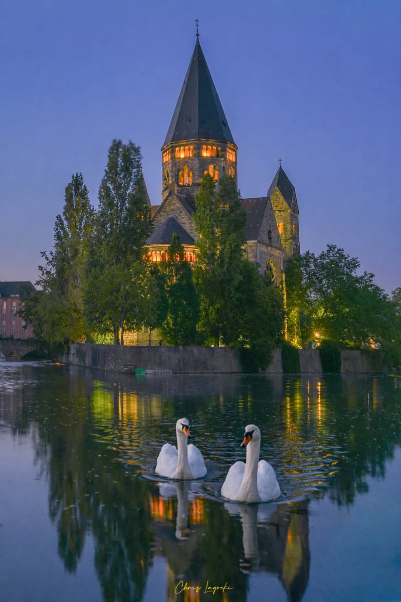 luckasdelille59's tweet image. Un petit passage pour vous souhaiter une bonne fin de journée et une excellente soirée étoilée les amis 🌠🌟🌠🌟
#Metz #Moselle 
#France 🇨🇵🇨🇵🇨🇵