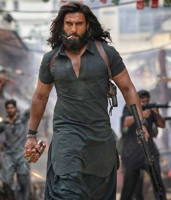 CinemaWithAB's tweet image. Q: Hindi Films are not working like South Indian Films, because it lags close to reality contents. Your opinion❓

#VijaySethupathi: No I don't think so. Same happens with the Tamil Film industry comparing with Malayalam industry. Now in Hindi #Dhurandhar has become a huge hit, I