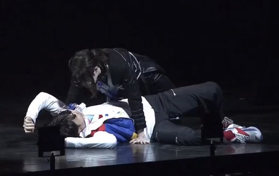 i_dOnT_KnOw__Y's tweet photo. 공식에서 주는 카이스테 정말 좋네요^-^* https://t.co/MuPdkhnwTR