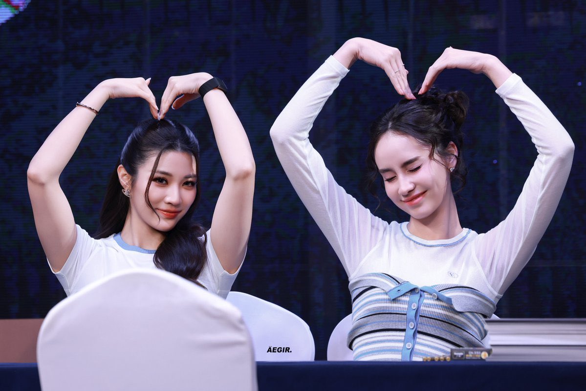 Mexi-Alkeys!🗣️💕 

Cuéntenme ¿Ya desayunaron ? 🫣

Vámonos con otra  dinámica...

¿Qué escena o interacción te hizo enamorarte del Ship GinJay  ?🙂‍↔️💕

GINJAY FIRST DATE IN CHONGQING
#GinJayFirstFansignInCQ

⌨️comentar en todos los post posibles con el hashtag incluido 
(GINJAY