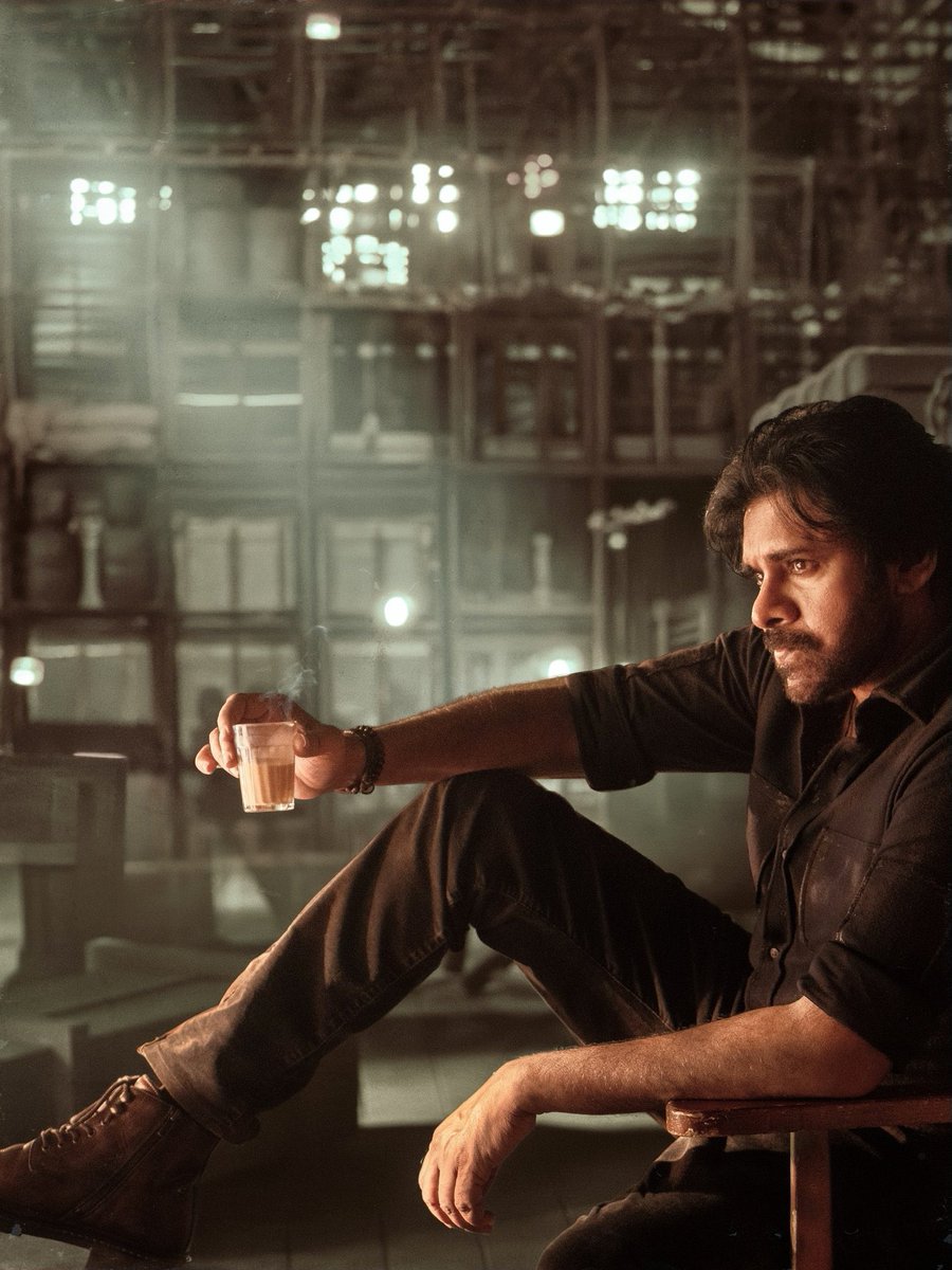 megopichand's tweet photo. #UstaadBhagatSingh
Ichipadese Gothram… Iragadeesey Nakshathram 🔥🔥🔥

The mental mass attire of @pawankalyan garu clearly defines what his character is going to be 🔥🔥🔥

PURE FANS’ STUFF!!! 👌🏻👌🏻👏🏻👏🏻@harish2you absolutely aces it with his signature style 👏🏻👏🏻👏🏻

And Bawa @musicthaman kummi padesav 🔥🔥

March 19th… Box office baddhalaipovali 😀❤️

https://t.co/pRwSN6pHID

#UstaadBhagatSingh #UBSTrailer @MythriOfficial