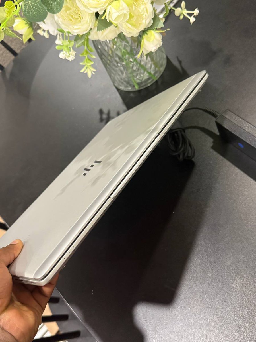jojomichael244's tweet photo. Specs
Hp 850 g6 
Core i5 
8th gen
Intel i5 
8gb Ram
256GB SSD
Face ID 
Fingerprint 🫆 
15 inches screen
¢3000 https://t.co/suEsd2UbXN
