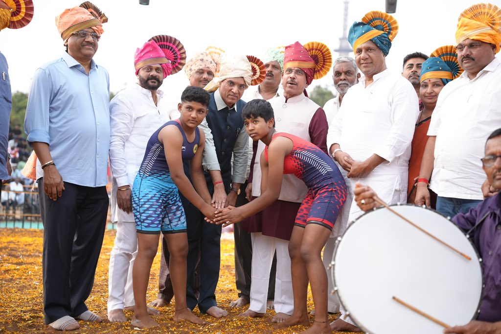 Dr Mansukh Mandaviya tweet media