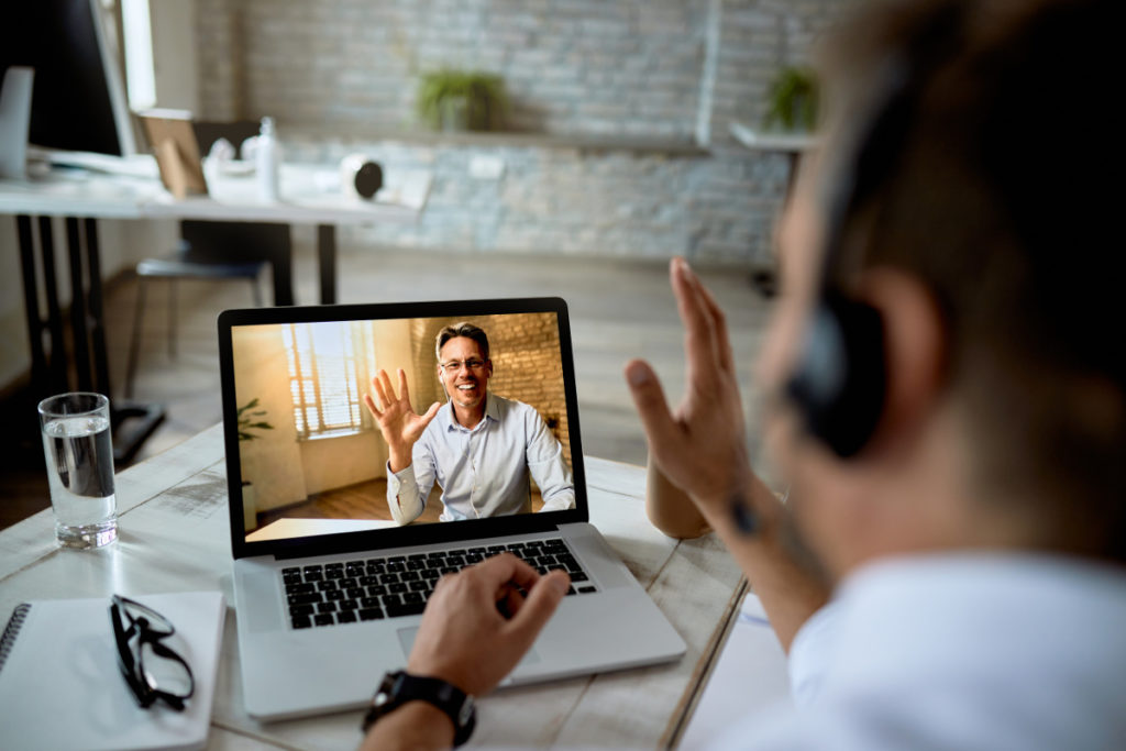 emPerform tweet media