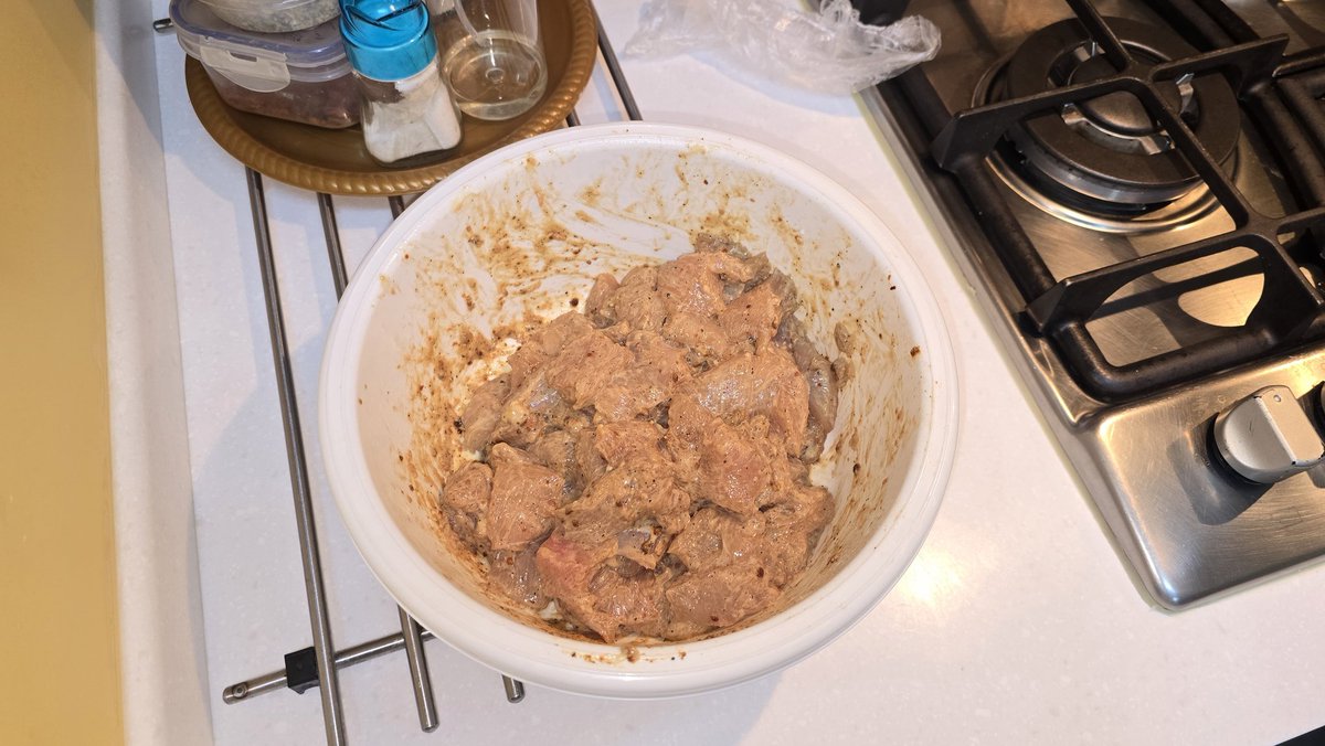 guess who tweet media