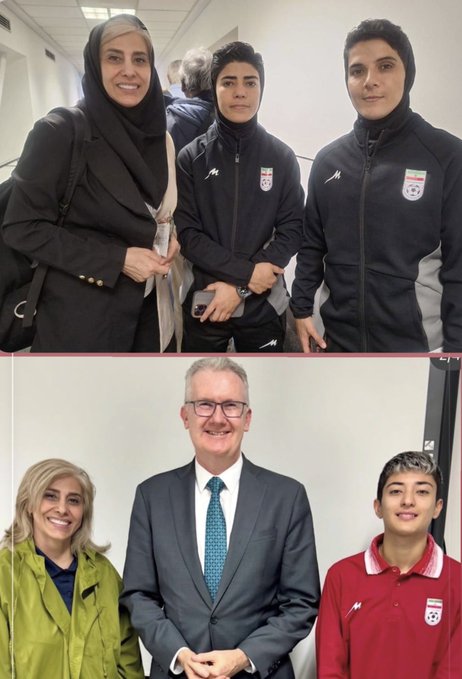 Een nederlaag voor de mensheid.
Iraanse voetbalsters trekken asielaanvraag in

Zou iemand een dictatuur ontvluchten... om dan plotseling terug te keren? Ik ken hun draaiboek voor gijzelingsdiplomatie maar al te goed.

De Iraanse media hebben zojuist bekendgemaakt dat Mona