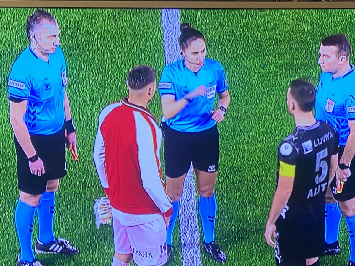 SEÇİM DEMİREL tweet media