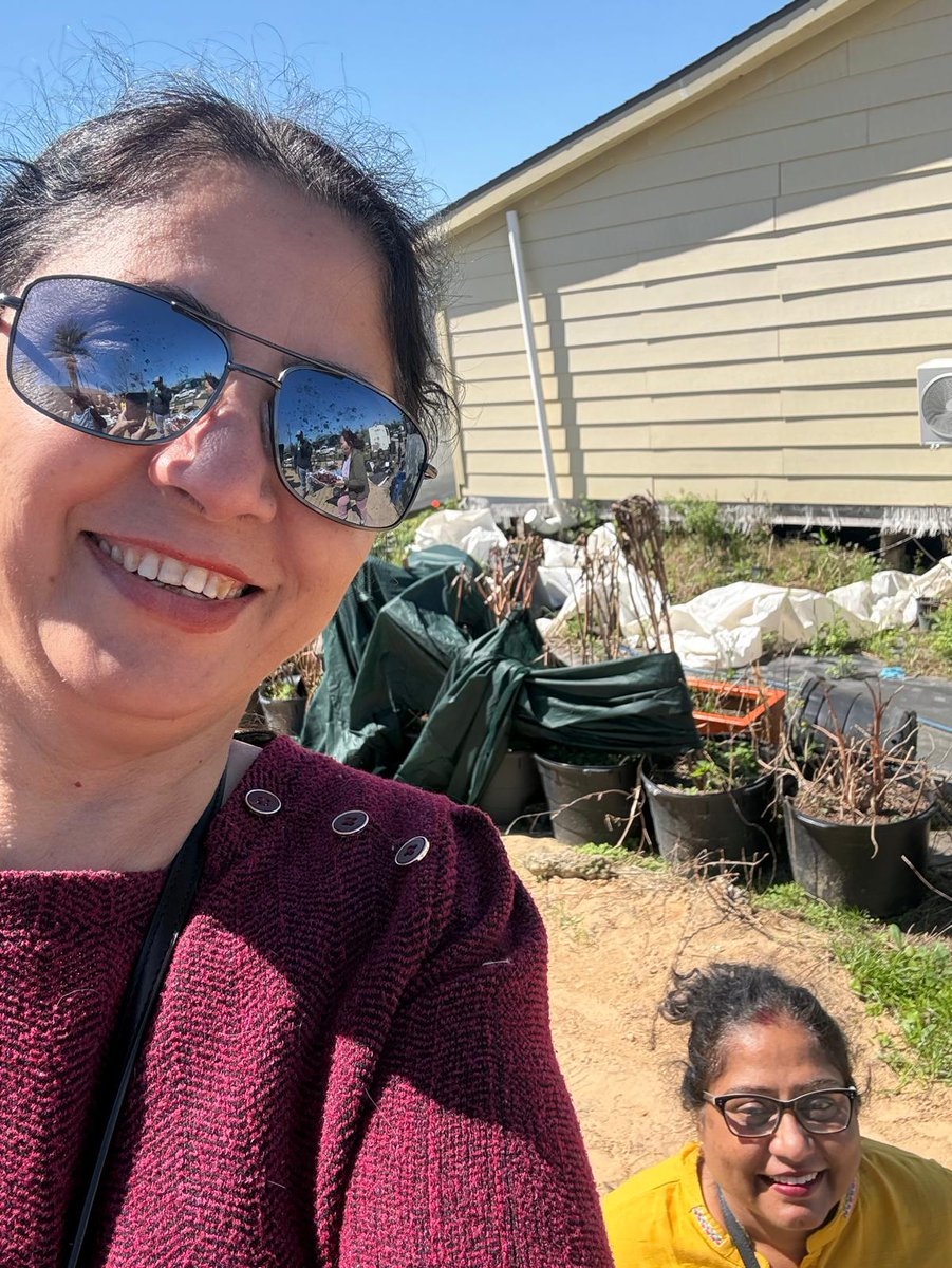 Huge thanks to volunteers from Marquette University for serving the Rosharon community during spring break, supporting recovery and greenhouse builds. 🙌
#SewaHouston #TogetherWeServeBetter