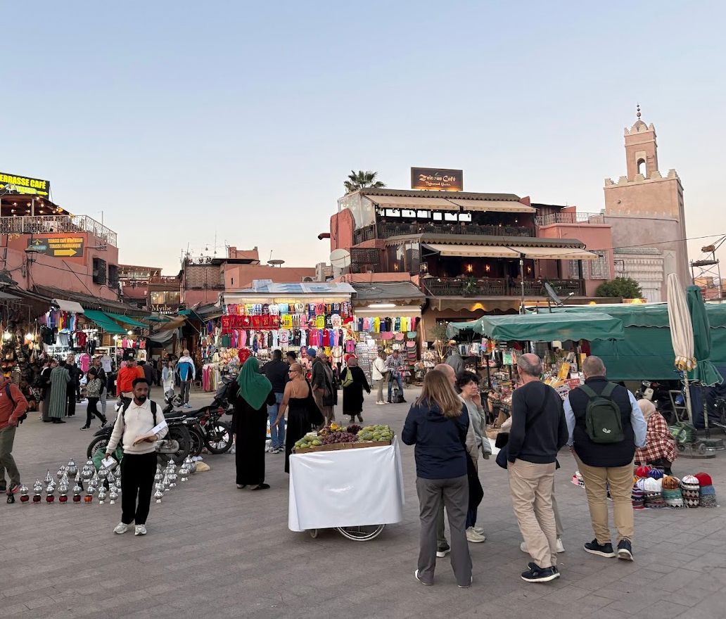 SMCS1852's tweet image. Students on the business studies trip to Europe finished their week exploring the stunning Atlas Mountains outside Marrakesh. They visited a local argan oil cooperative, completed a 1,600-m hike, and explored the historic Medina of Marrakesh. #experientiallearning #teachmeGDK
