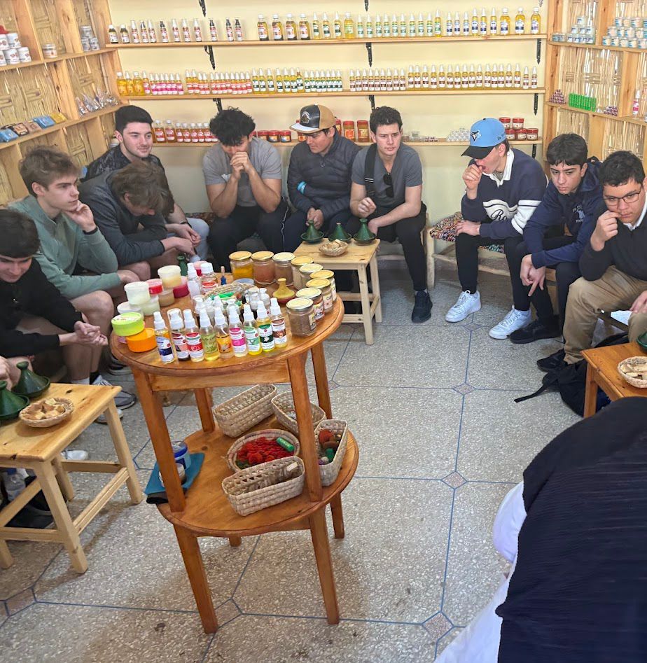 SMCS1852's tweet image. Students on the business studies trip to Europe finished their week exploring the stunning Atlas Mountains outside Marrakesh. They visited a local argan oil cooperative, completed a 1,600-m hike, and explored the historic Medina of Marrakesh. #experientiallearning #teachmeGDK