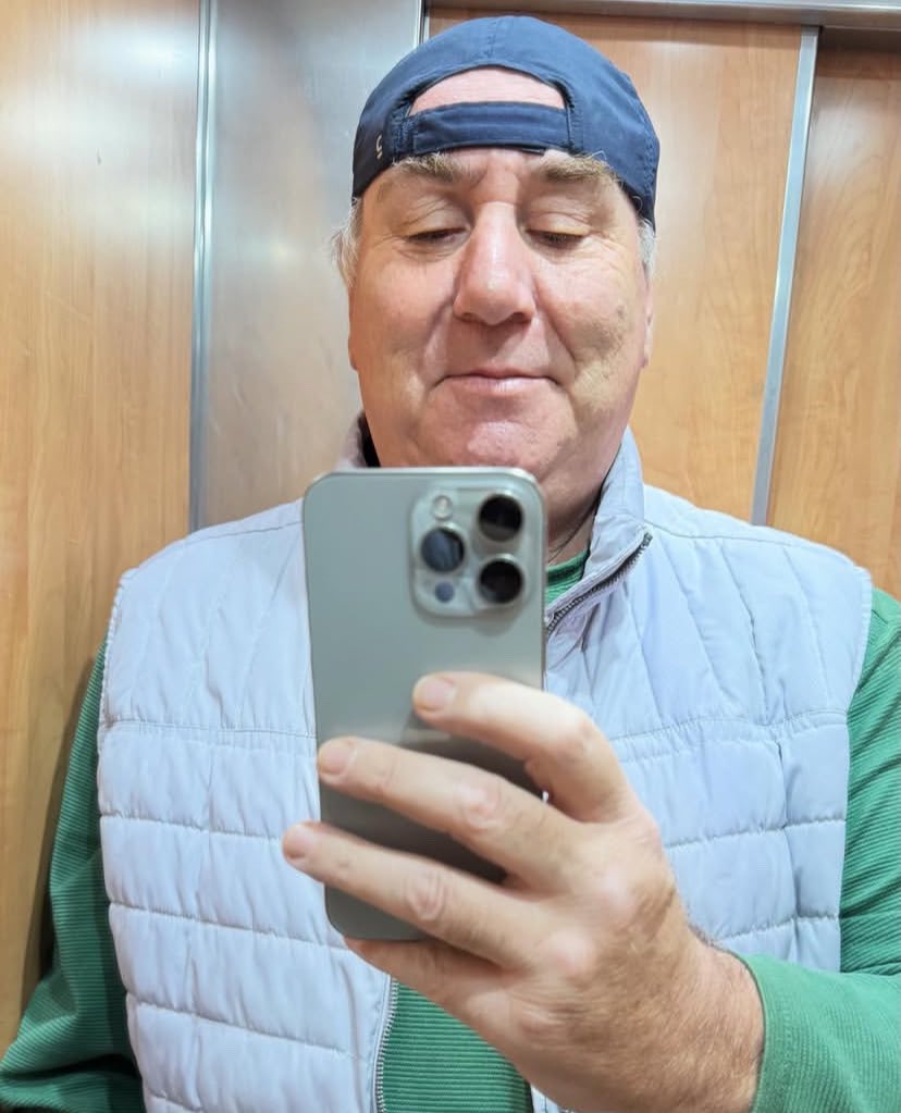 Robert tweet media