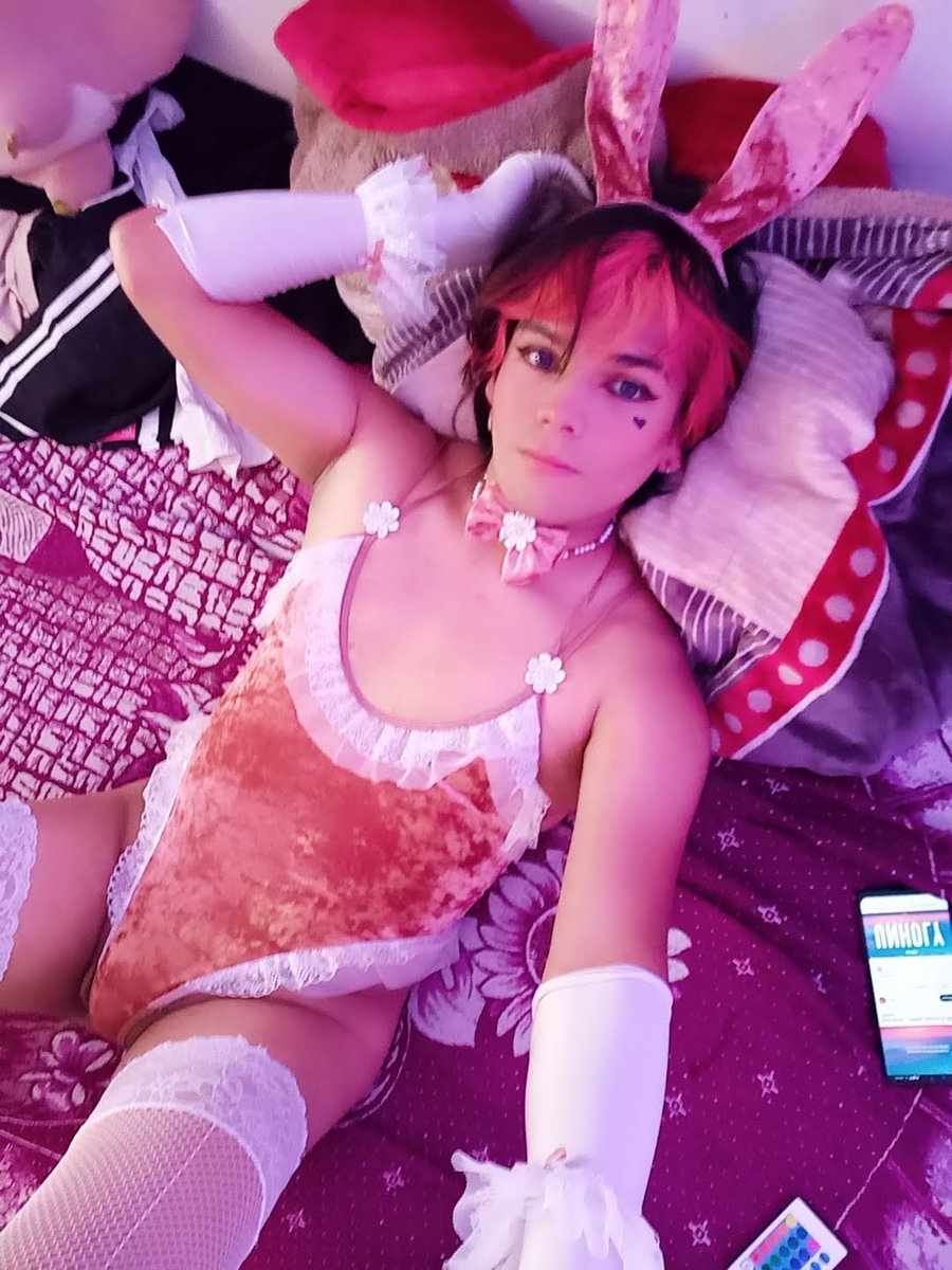 femboypink tweet media