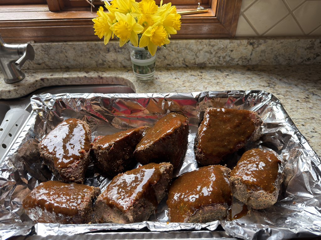 TimHundley4All's tweet photo. Today is a high, holy day in this Home!  Pan # 1, before and after glaze, is ready to be warmed through for serving! Corned Beef, Cabbage, Carrots, Potatoes, Irish Soda Bread, etc, etc…. Check!  Let the #StPattricksDay feast and festivities begin! 🍀🪉🍀 Slainte’! https://t.co/ON0wGt9a06