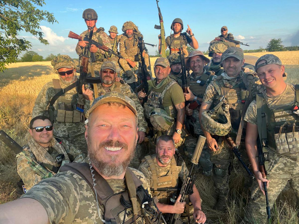 414 Magyar's Birds tweet media