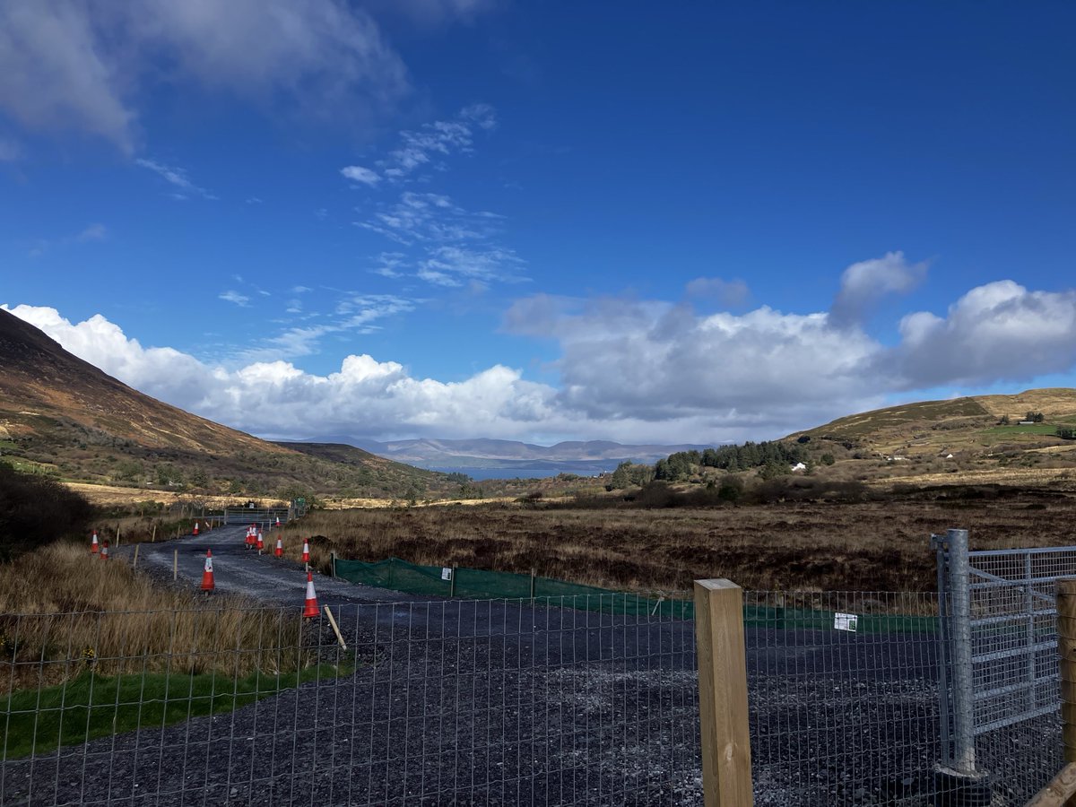 Scubablue15's tweet photo. Continuing on the #100MilesInMarch #SouthKerryGreenway. #Kells #Kerry
https://t.co/8aQZroGby4 https://t.co/qLRwWClhFL