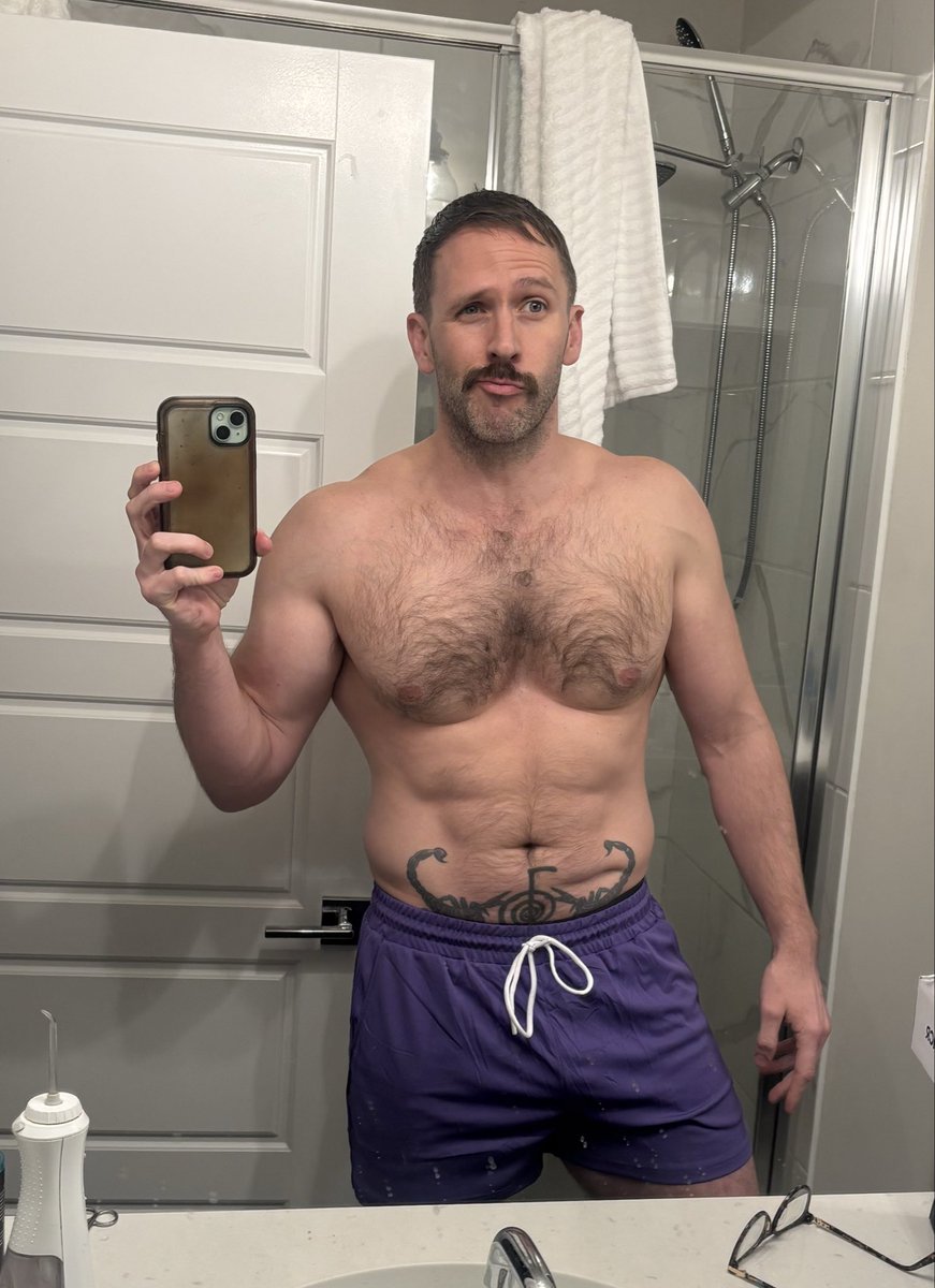 Dchildchillen tweet media