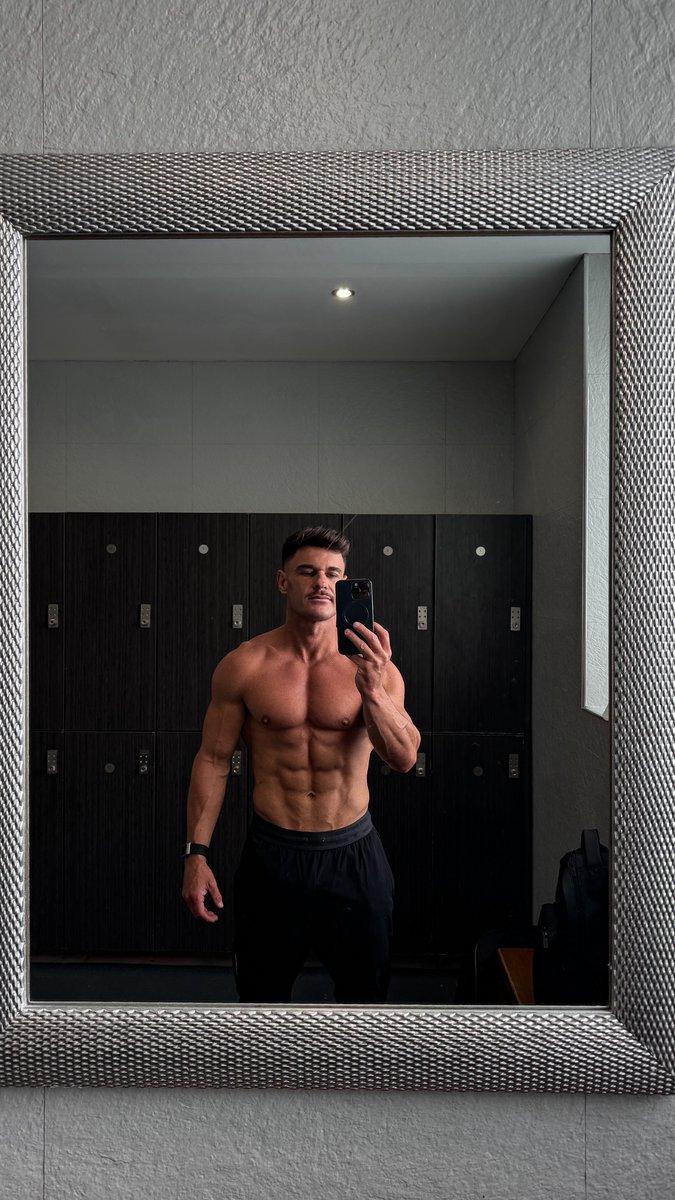 Rob Lipsett tweet media