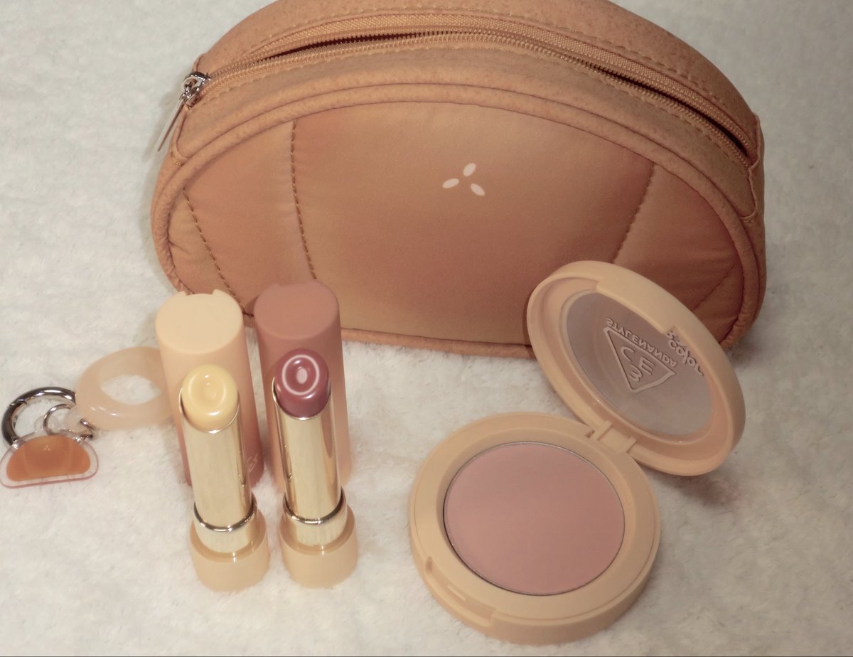 윤옥◡̈⋆* tweet media