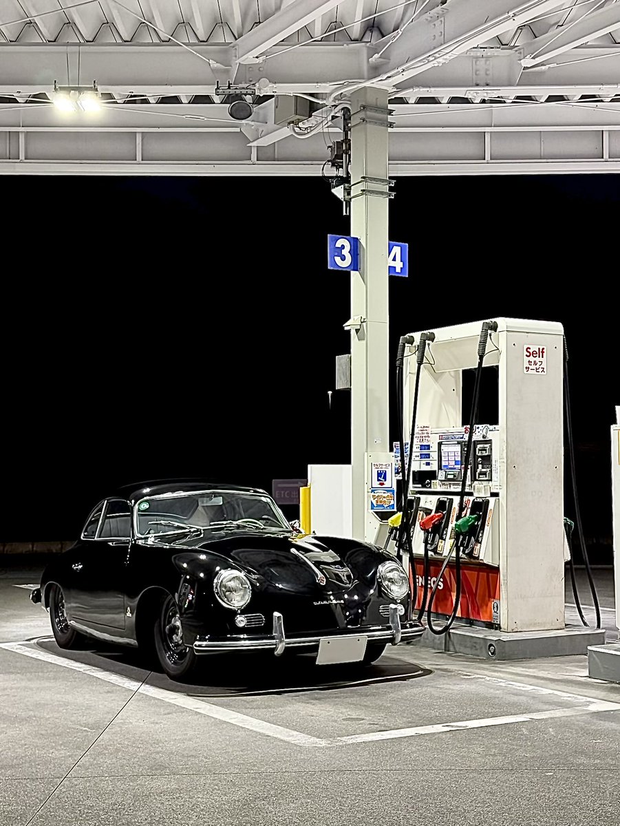 24時間で往復約700km
睡眠時間は2時間程度

御年71才のおじいちゃんポルシェなので様々なリスクを考えてギリギリまで積車にしようか悩んだけどやっぱポルシェは走らせてあげてなんぼよね

流石にヘロヘロだけど楽しかった👍
お互い良く頑張りました👏
#LUFTTOKYO
