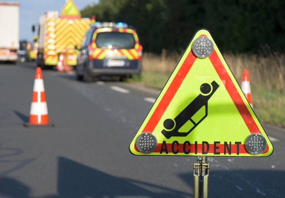🔴 La Renaudière : deux blessés dans un accident impliquant deux voitures de collection sur la RN 249 ➡️ ouest-france.fr/faits-divers/a…