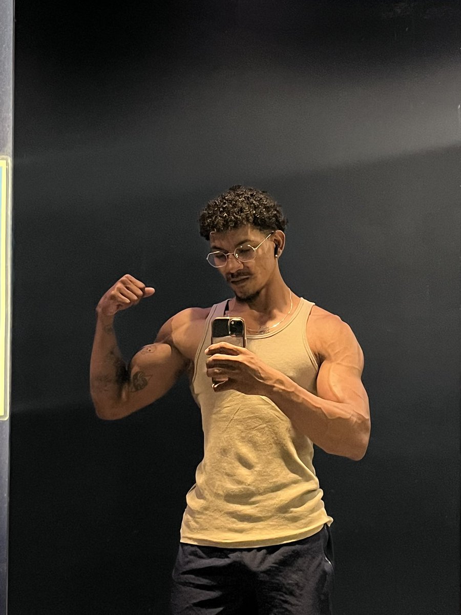 usuário desconhecido do tt/x tweet media