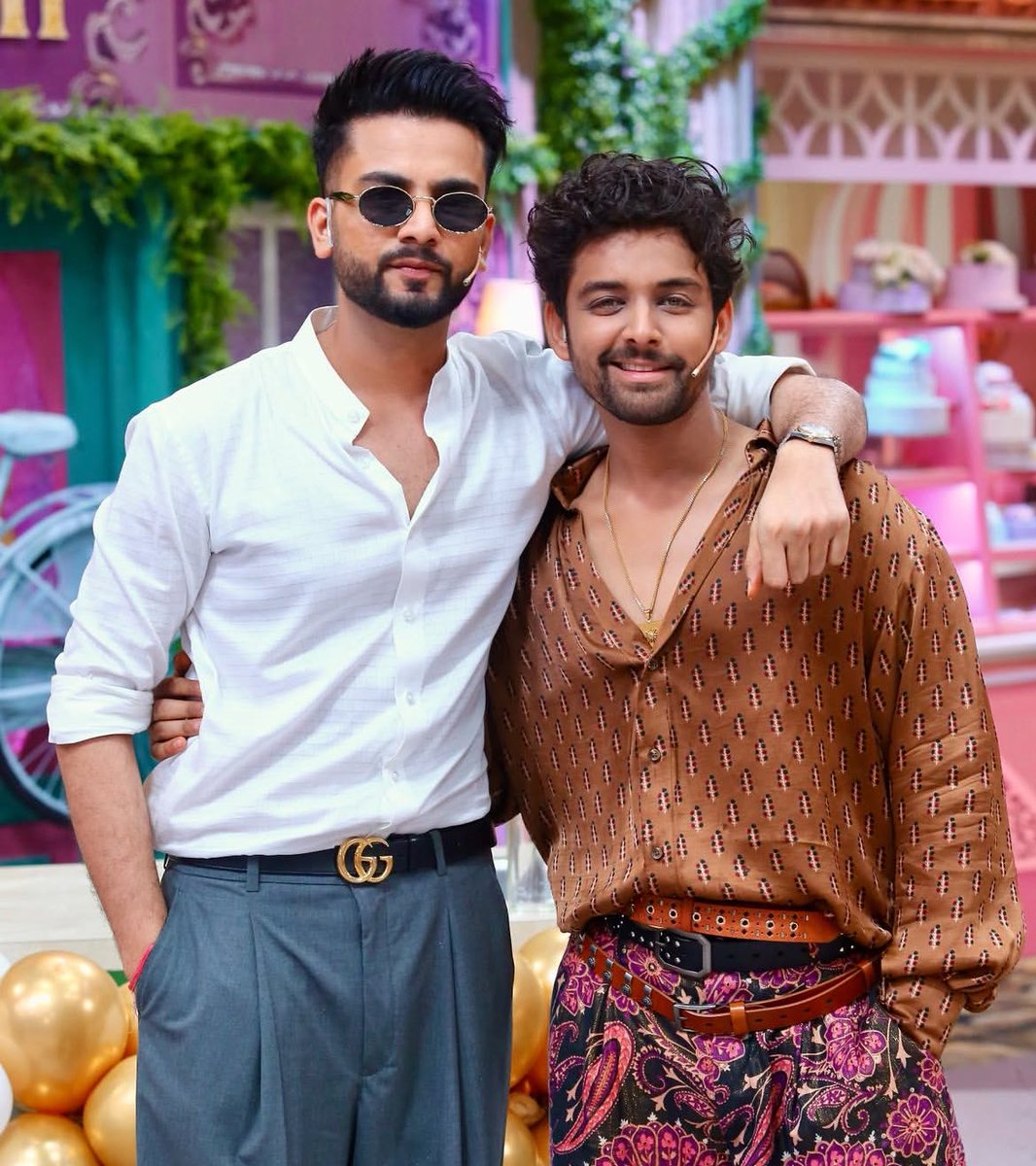 Random Update tweet media