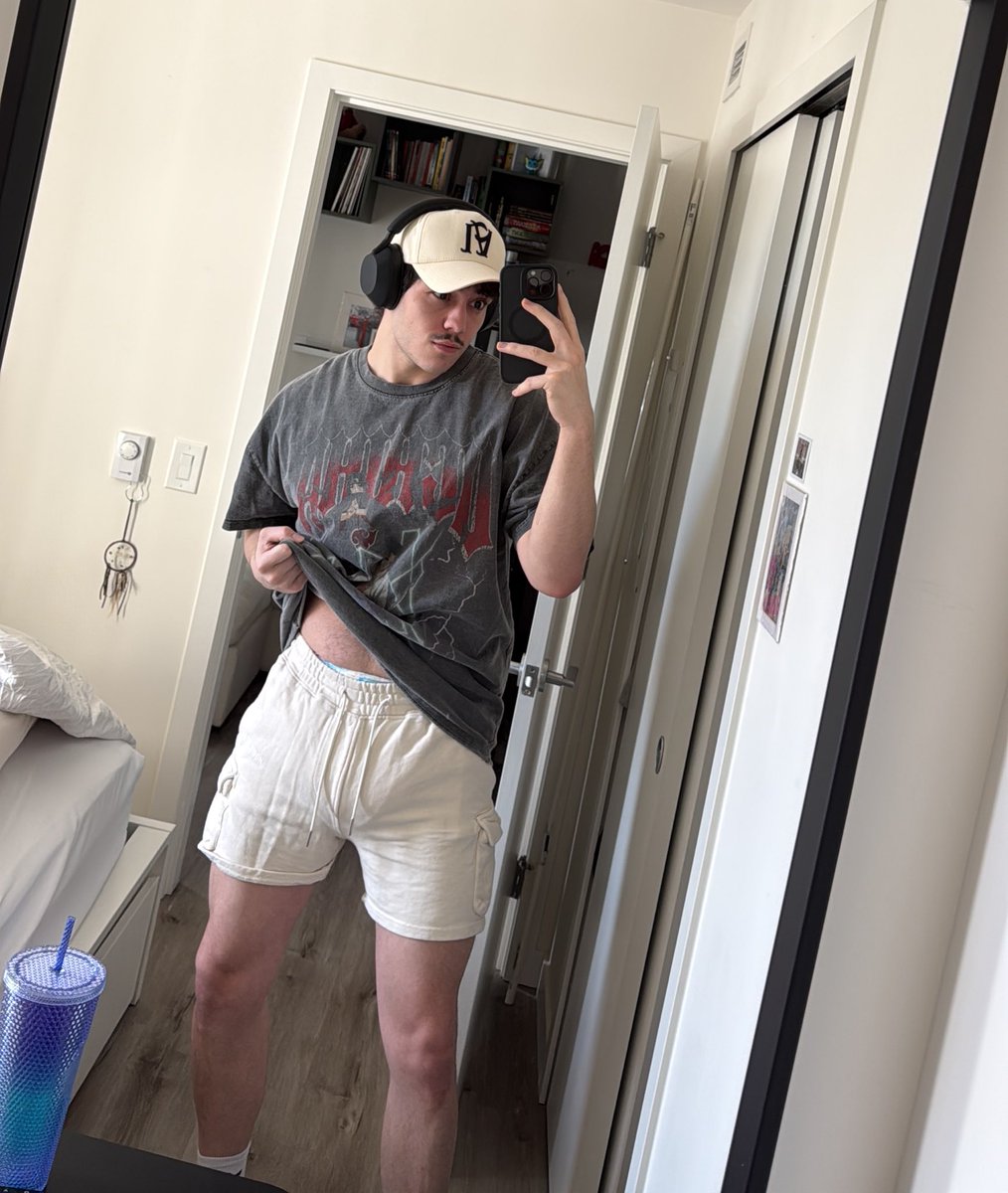 Pup Crinklebutt the Third (Levi) tweet media