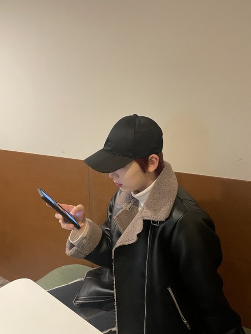 yearlyenhypen's tweet photo. sunoo via twitter 3 years ago today with "For ENGENEs’ happiness ❤️
#SUNOO #ENHYPEN #InternationalHappinessDay #LetsAll_BeHappy #LetsGoLetsGo #LetsCheerUp"(20th march 2023)
trans:enhypenupdates https://t.co/hxeolSb23m