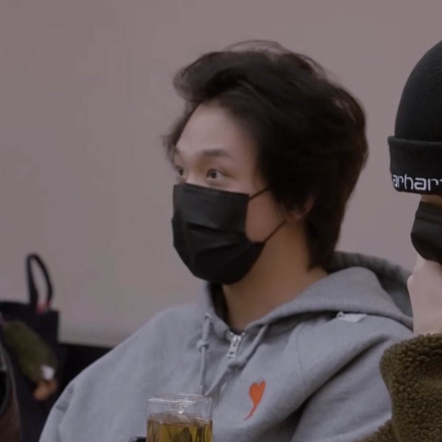 ก๊ากกก หัวฟูหนิ                                               กระจกไหม