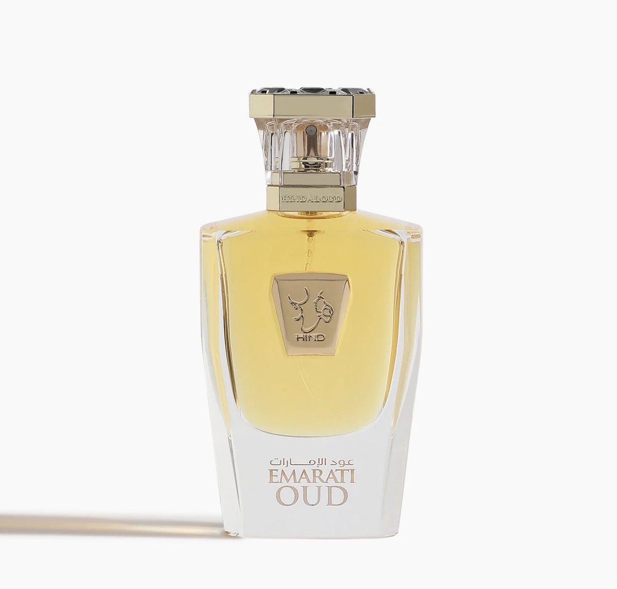 Parfumeur_2_0's tweet photo. L’essence du luxe émirati capturée dans un flacon. ✨
Emarati Oud par Hind Al Oud est bien plus qu’un parfum, c’est un voyage sensoriel entre tradition et modernité. Une signature olfactive riche et profonde pour ceux qui ne laissent rien au hasard.

Notes Olfactives :
• Tête : Bergamote (pour une ouverture fraîche et lumineuse)
• Cœur : Rose de Turquie (une élégance florale intemporelle)
• Fond : Oud & Musc (pour un sillage boisé, puissant et envoûtant)
Une intensité qui dure, une présence qui marque. 🖤

#HindAlOud #EmaratiOud #LuxuryFragrance #OudLover #ParfumDeLuxe #SignatureScent