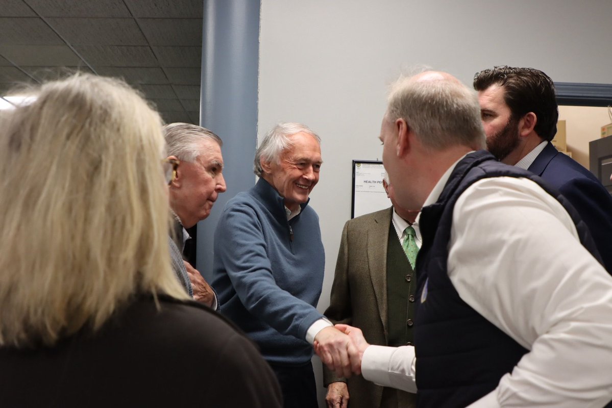 Ed Markey tweet media