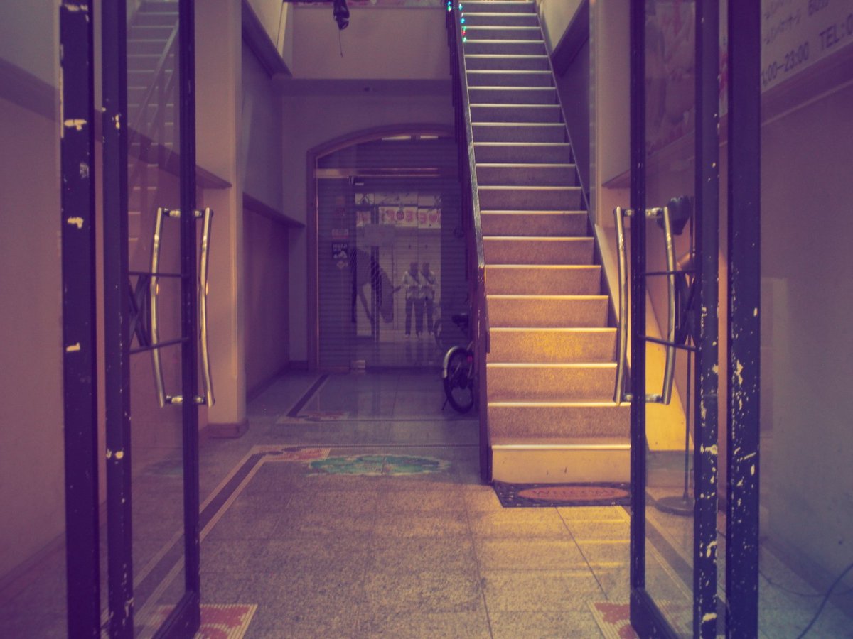 #ワンダー765 
階段の写真ありました。

#wtulens