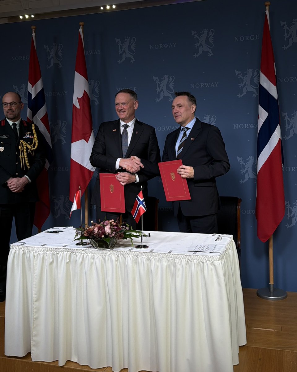 Space is critical to our defence and security. 🛰️
 Today in Norway, I signed a Letter of Intent with Norway’s Minister of Defence, Tore O. Sandvik, to deepen Canada’s cooperation in the space domain. 1/3