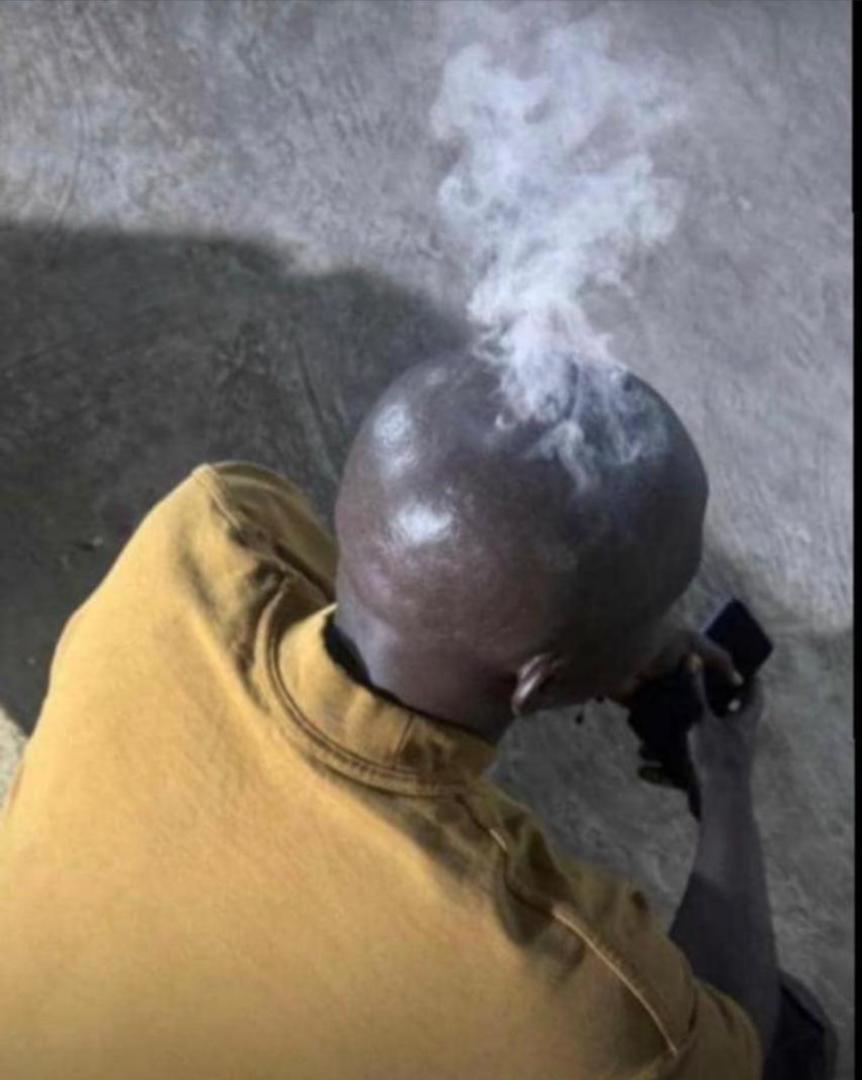 Francis Eric tweet media