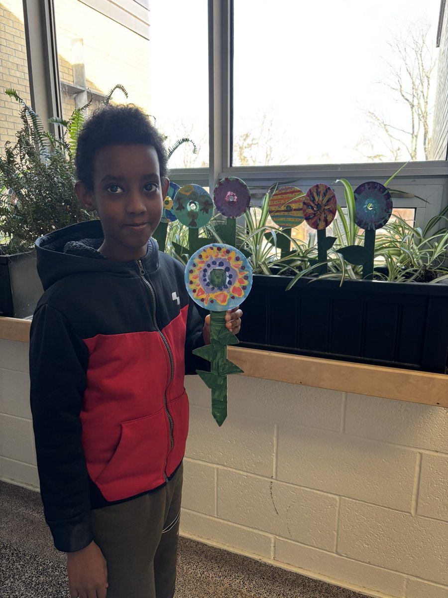 Mr. Cook tweet media