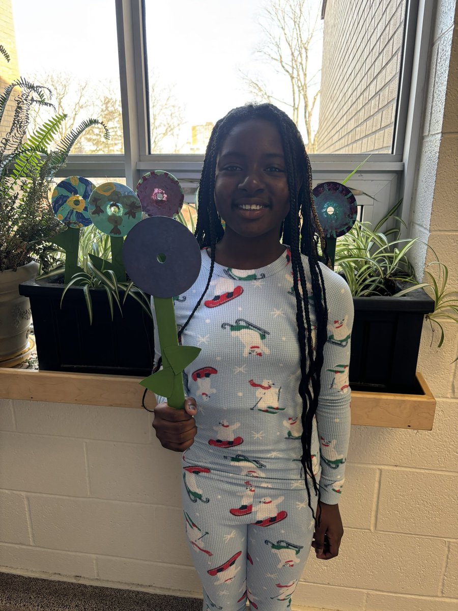 Mr. Cook tweet media