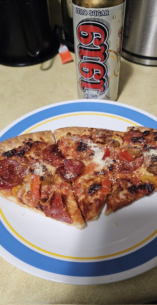 Fadingarcader's tweet photo. Having pizza for dinner. I do have a small personal sized dessert pie as well but pizza absolutely counts as pie.
I hope everyone is having a wonderful evening.
#PiDay
#PieDay https://t.co/RBC6PWC4kC
