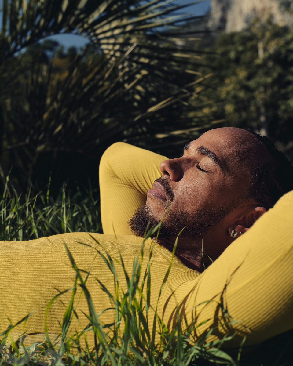 out of context Sir Lewis Hamilton tweet media