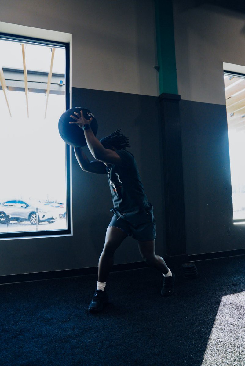 aidanmccray_'s tweet photo. Workin!!⏳⏳  @gcfootball @jnoelloc @DMV_Hype https://t.co/e6JZOguY3h