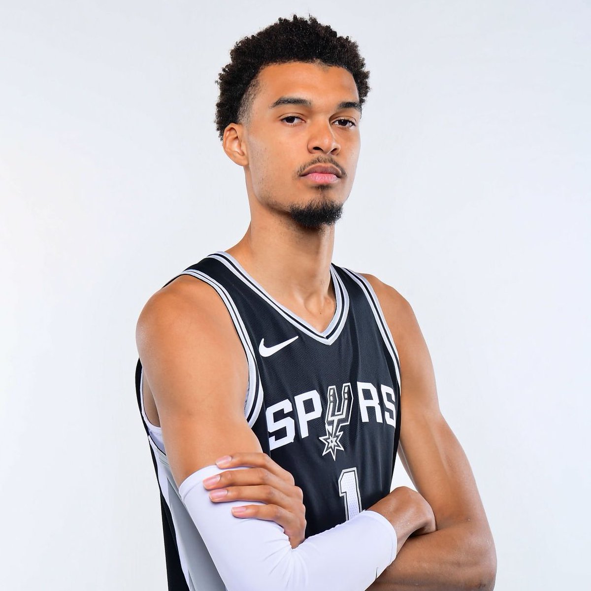 LakeShowYo tweet media