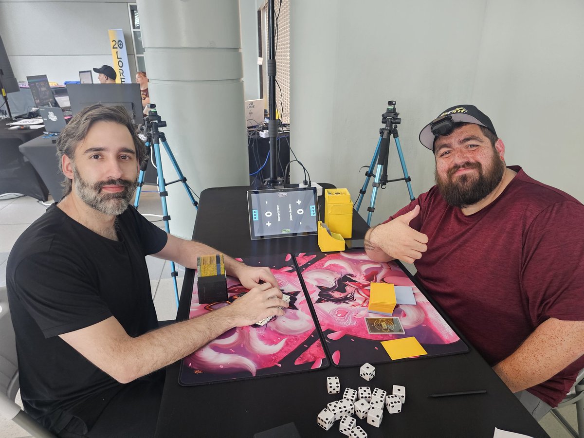 20Lore.Pro tweet media