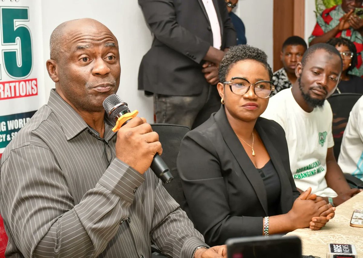 thecableng's tweet photo. Tunji Disu seeks stronger police-media partnership to enhance security

Tunji Disu, the inspector-general of police (IGP), has called for stronger collaboration between the police and the media to enhance national security.

Disu spoke on Saturday in Abuja during an interactive session with members of the Nigeria Union of Journalists (NUJ), Federal Capital Territory (FCT) chapter.

Disu described journalists as “professionals” who play a critical role in supporting the work of the police.

“I have worked with journalists, and I say it with all my heart that you are professionals,” he said.

https://t.co/pWmSSnR0im