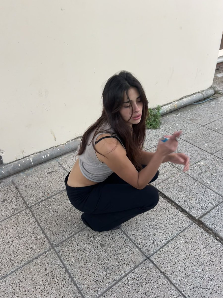 nini tweet media