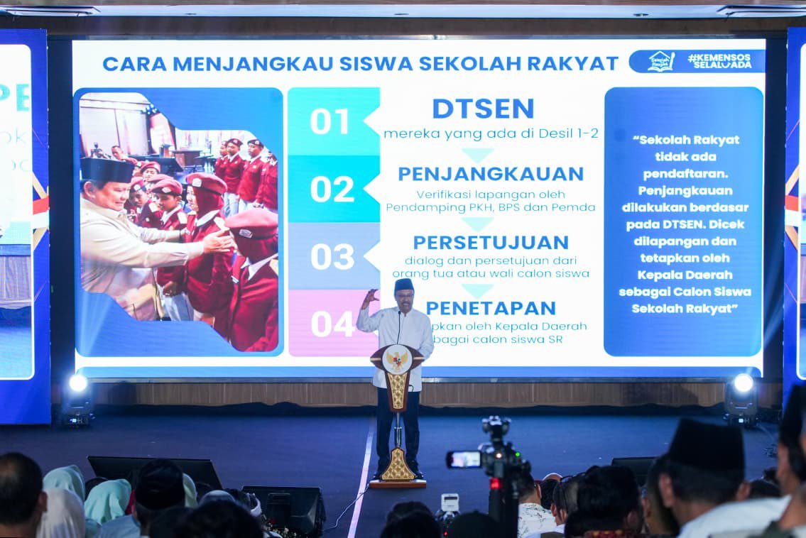 KemensosRI's tweet photo. Menteri Sosial Saifullah Yusuf (Gus Ipul) menegaskan bahwa pemeringkatan desil dalam Data Tunggal Sosial Ekonomi Nasional (DTSEN) sepenuhnya dilakukan oleh Badan Pusat Statistik (BPS) menggunakan pendekatan ilmiah berbasis statistik. https://t.co/u6PFSmpakH
