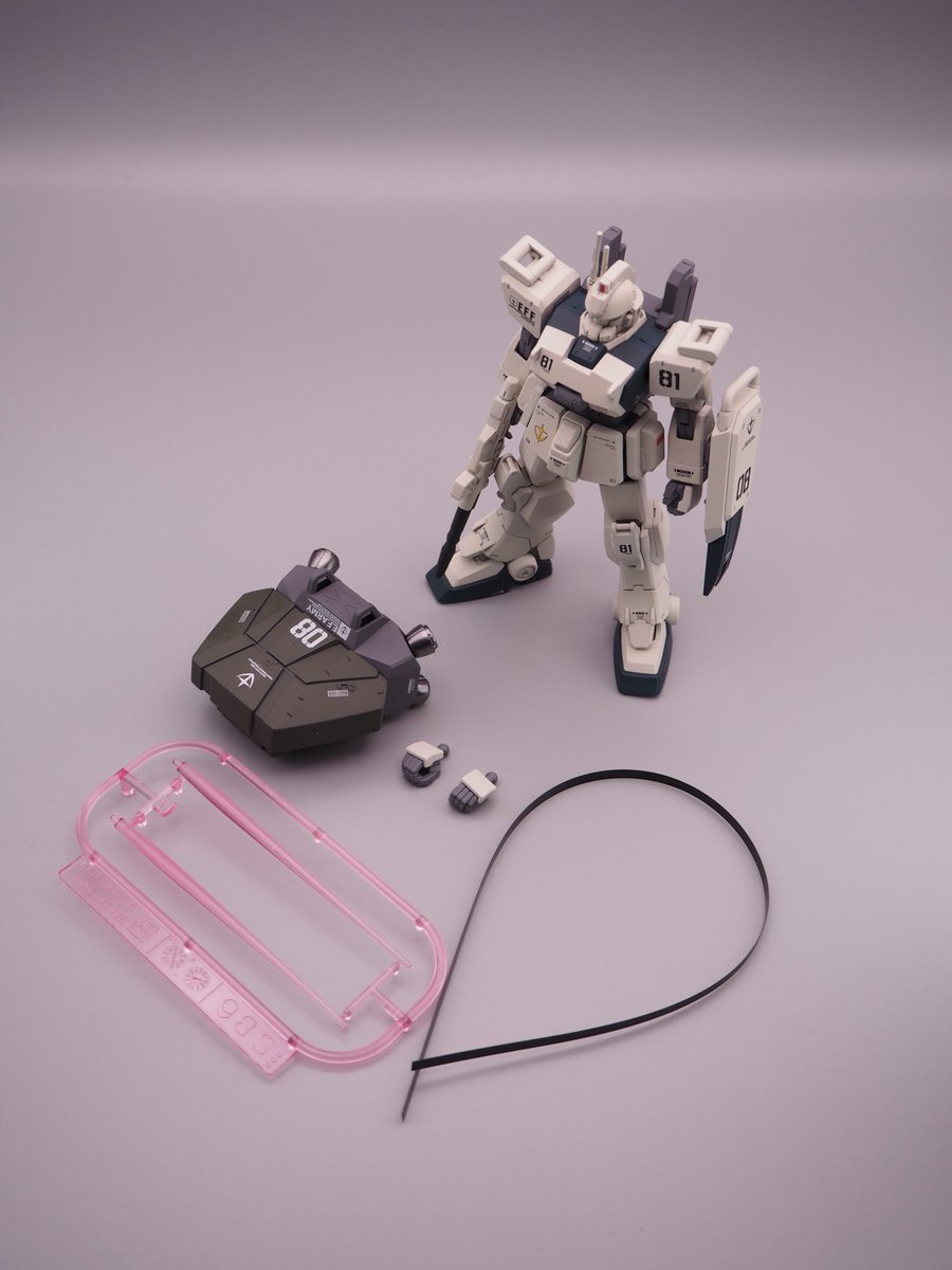 GpNkus's tweet photo. ガンプラ完成ポスト
HGUCガンダムEz8
毎度の素組だけど今回は調色がスムーズだったイェイ

#ガンプラ好きと繋がりたい 
#ガンダムEz8 
#ガンプラ完成品 https://t.co/hxBFa6Yzfp