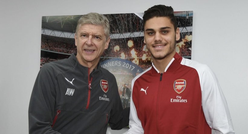 69jarni's tweet photo. His done it again!!

Buys Mavropanos so later he can sign for Westham and score to take points off city so Arsenal can win the title 

#arsenal #wengerdoneitagain #premierleague #fyr #fyp https://t.co/mI1LVU1MkN