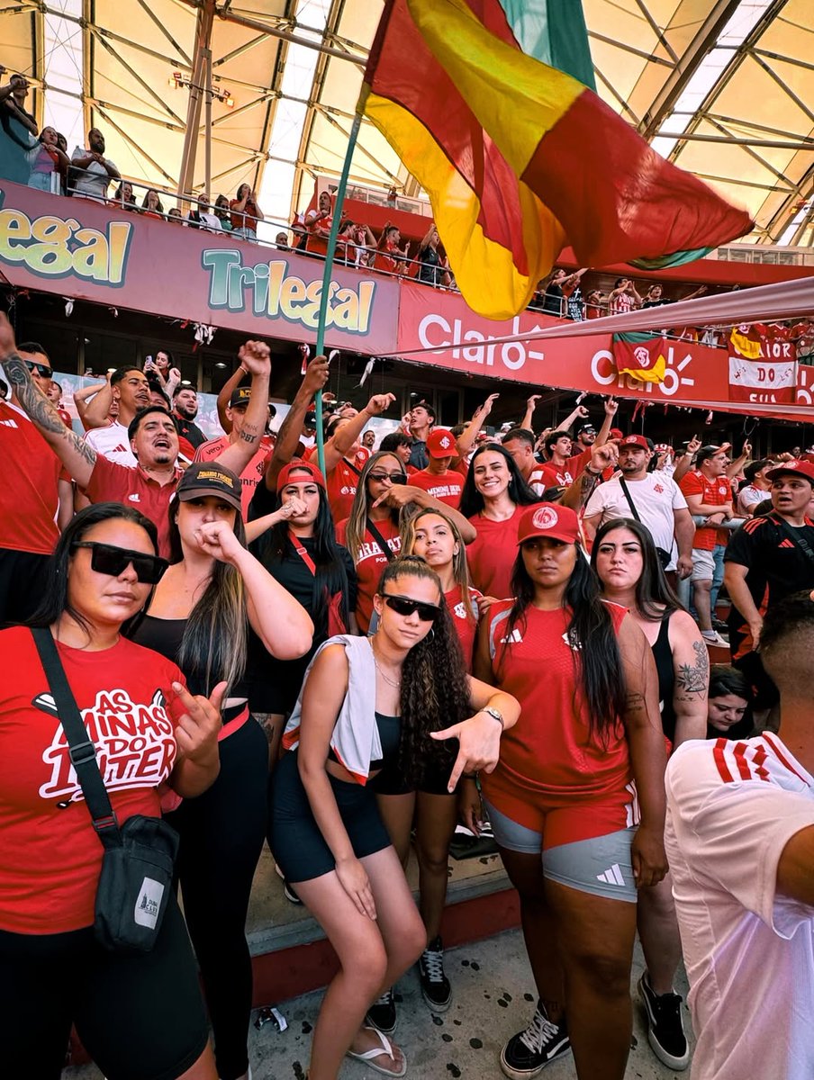 Antifa_Ultras tweet media