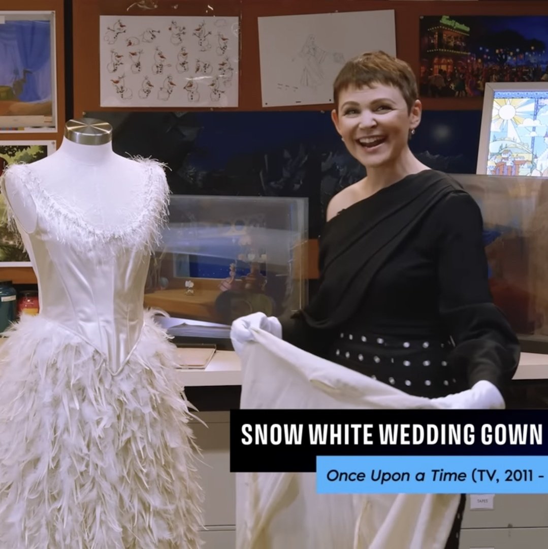 Ginnifer Goodwin looking at her Snow White weddingdress from ouat in 2026 is something that makes me so happy