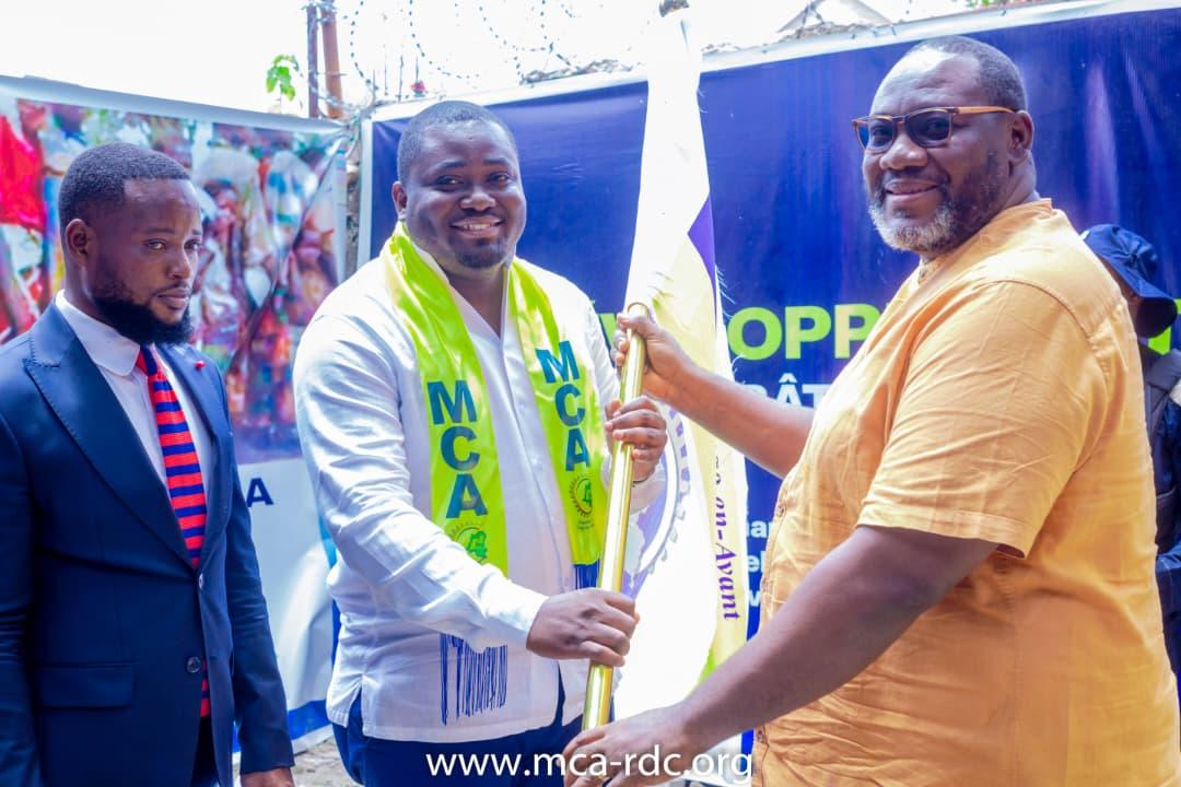 KasongoKas's tweet image. MCA
J'ai reçu ce jour l'adhésion du Dr Christ NGELESI et sa base, venus se joindre au combat du MCA pour l'atteinte du bien-être des congolais.